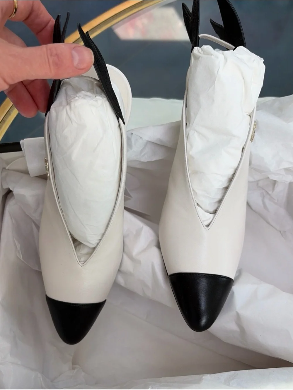 CHANEL White Leather Slingback Heel with Black Cap & Gold CC size 38